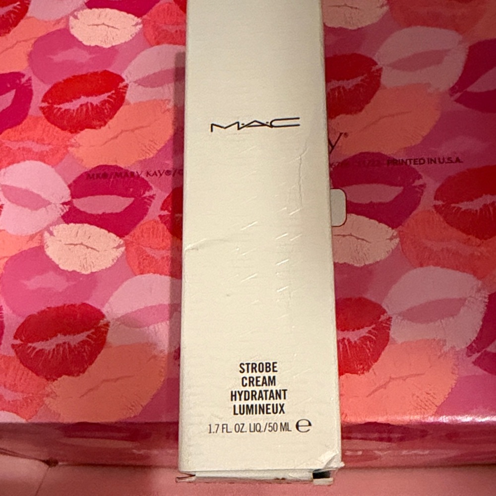 MAC Cosmetics Strobe Cream - White